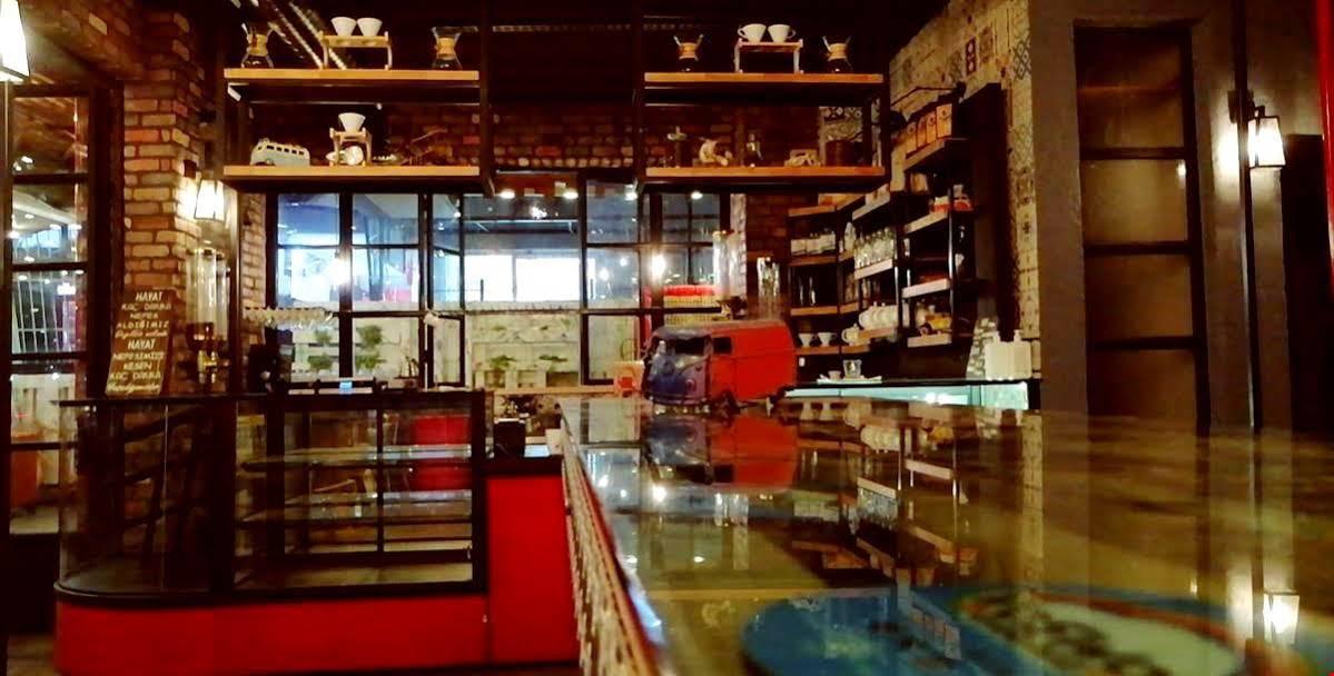 Voswos Garage Coffee Hotel Antalya Eksteriør bilde