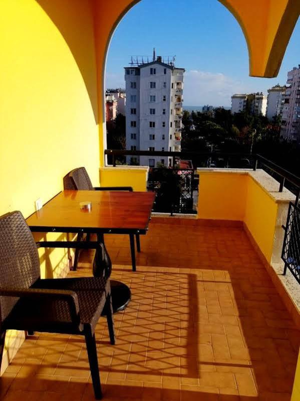 Voswos Garage Coffee Hotel Antalya Eksteriør bilde